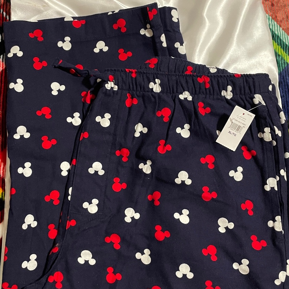 NWT: GAP: Mens Disney Pj